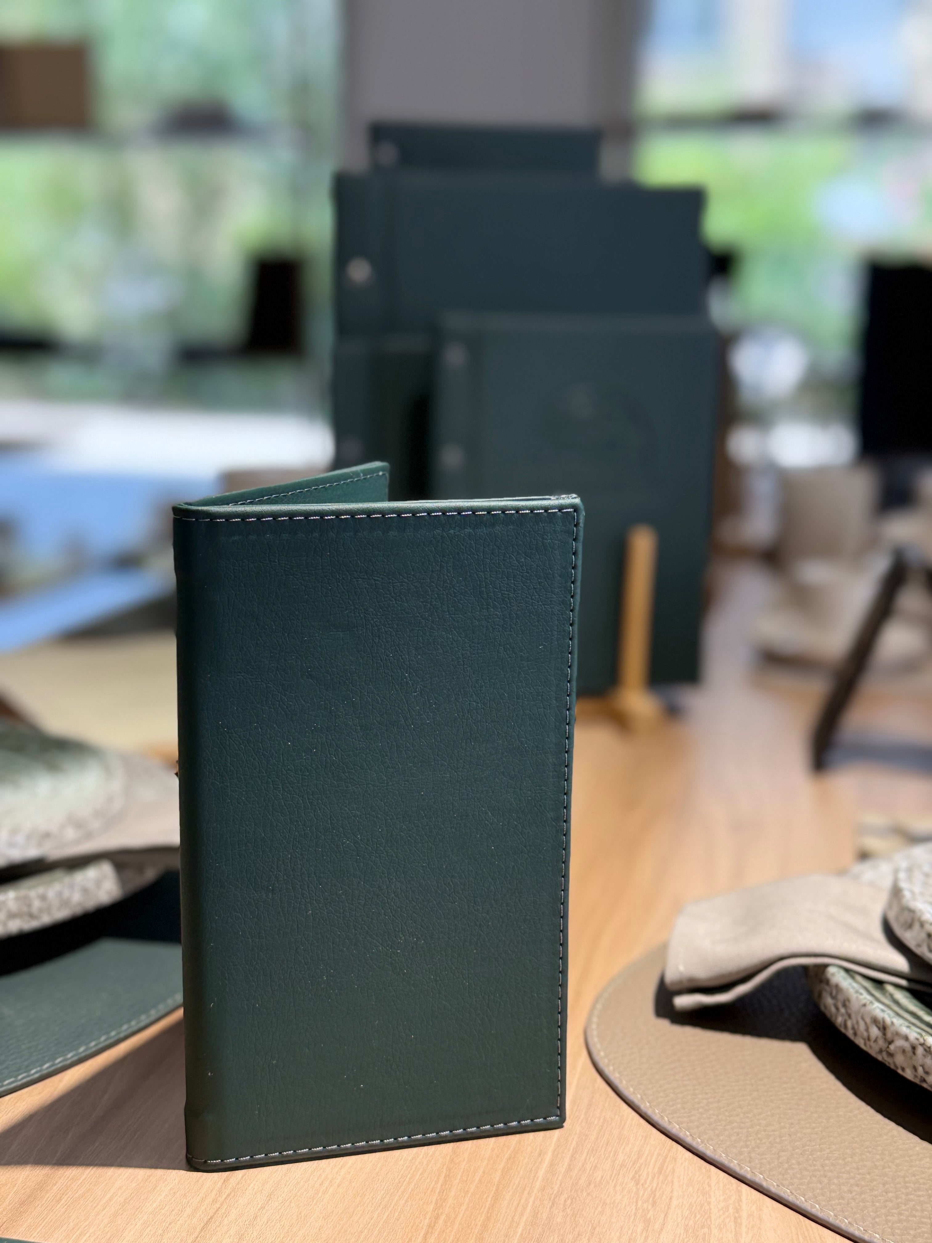 Холдер за сметки МАДРИД