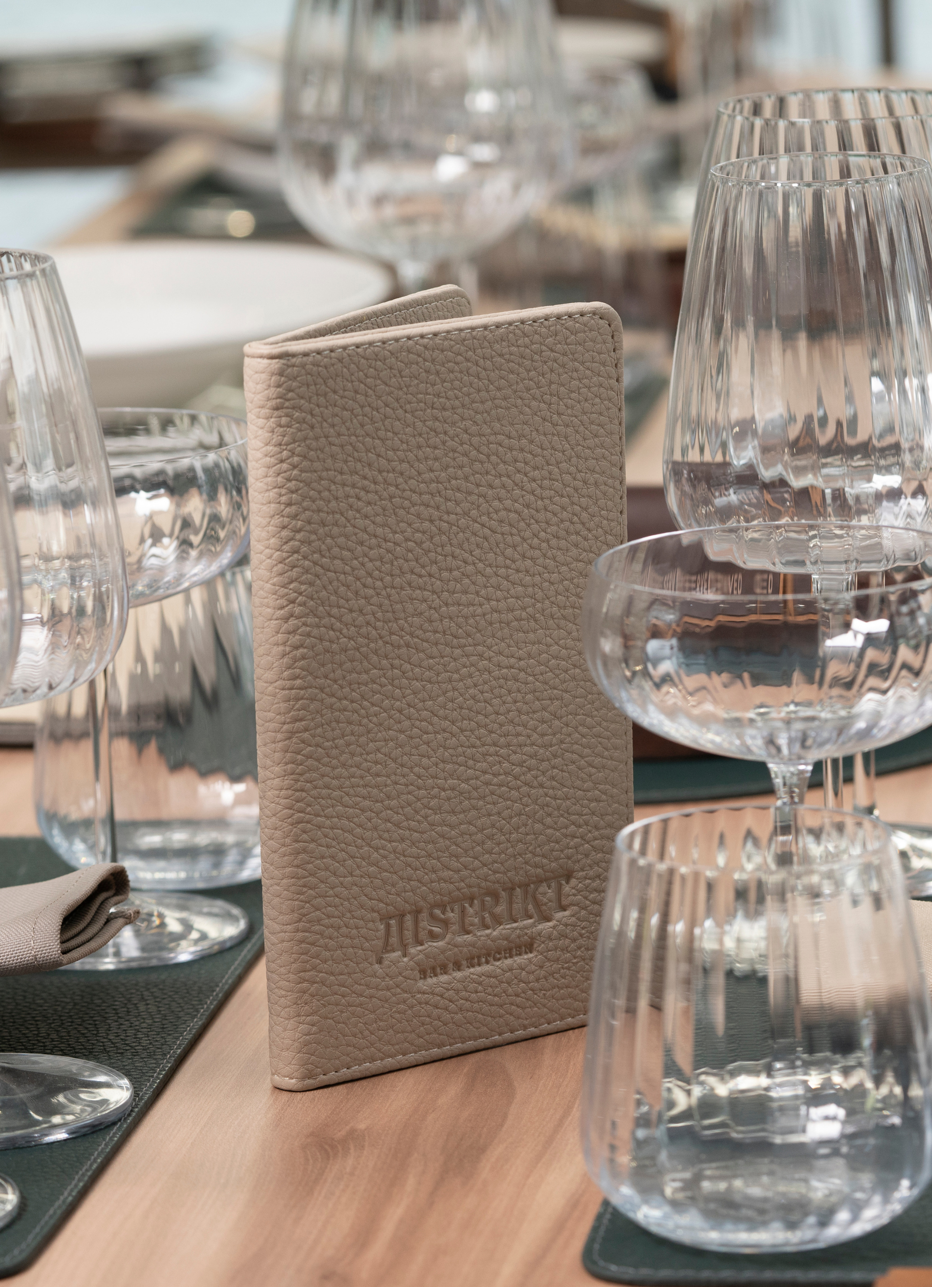 Холдер за сметки МАДРИД