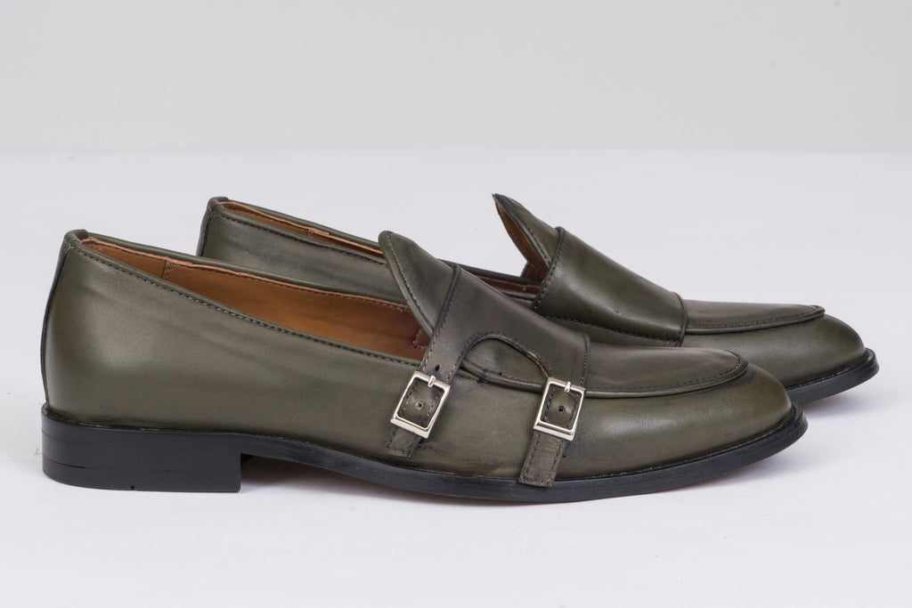 Машки мокасини со две ремчиња