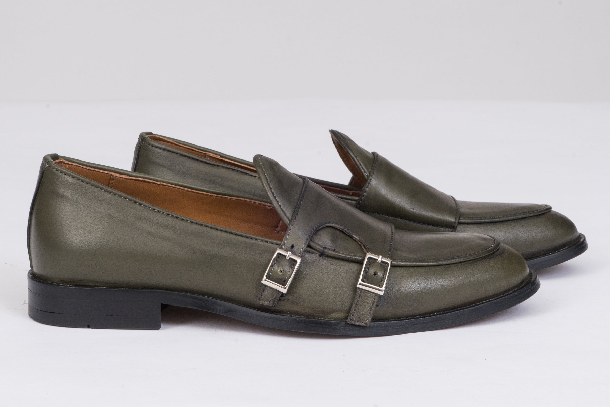 Машки мокасини со две ремчиња