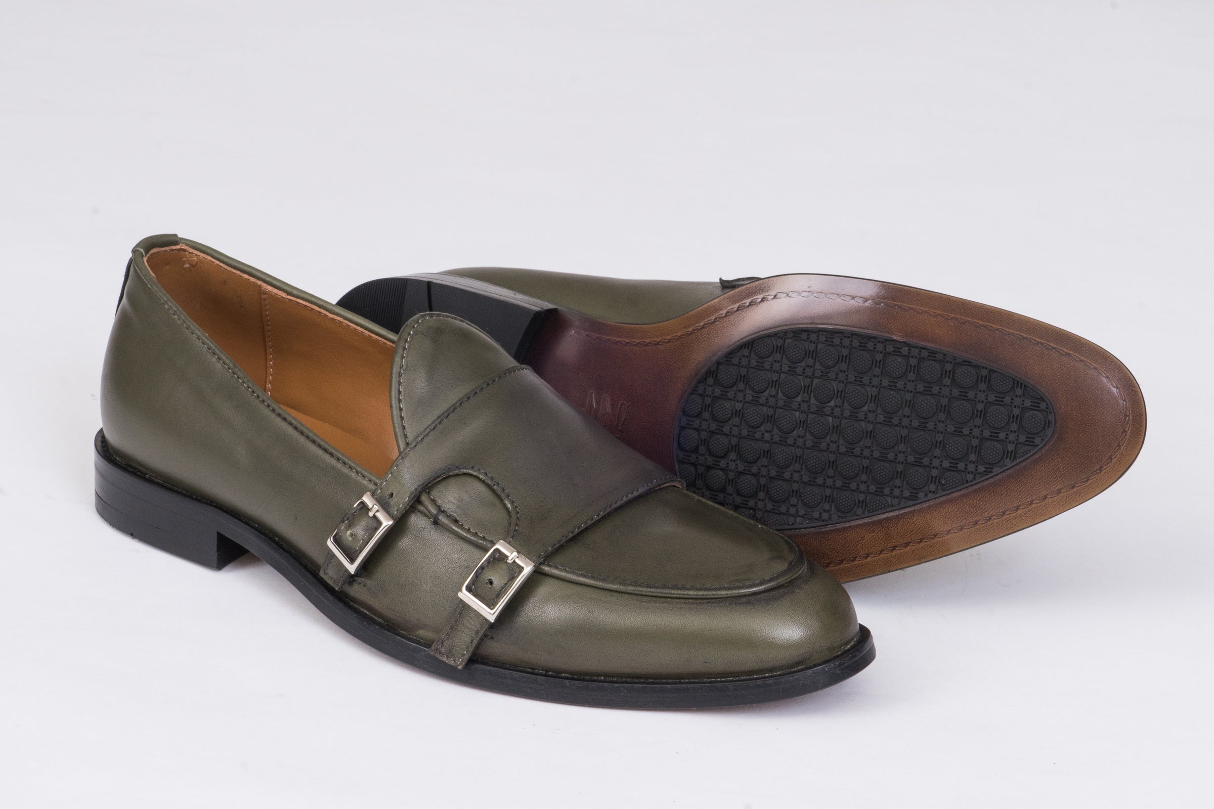 Машки мокасини со две ремчиња