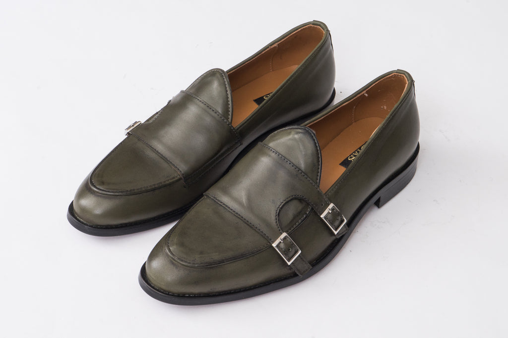 Машки мокасини со две ремчиња