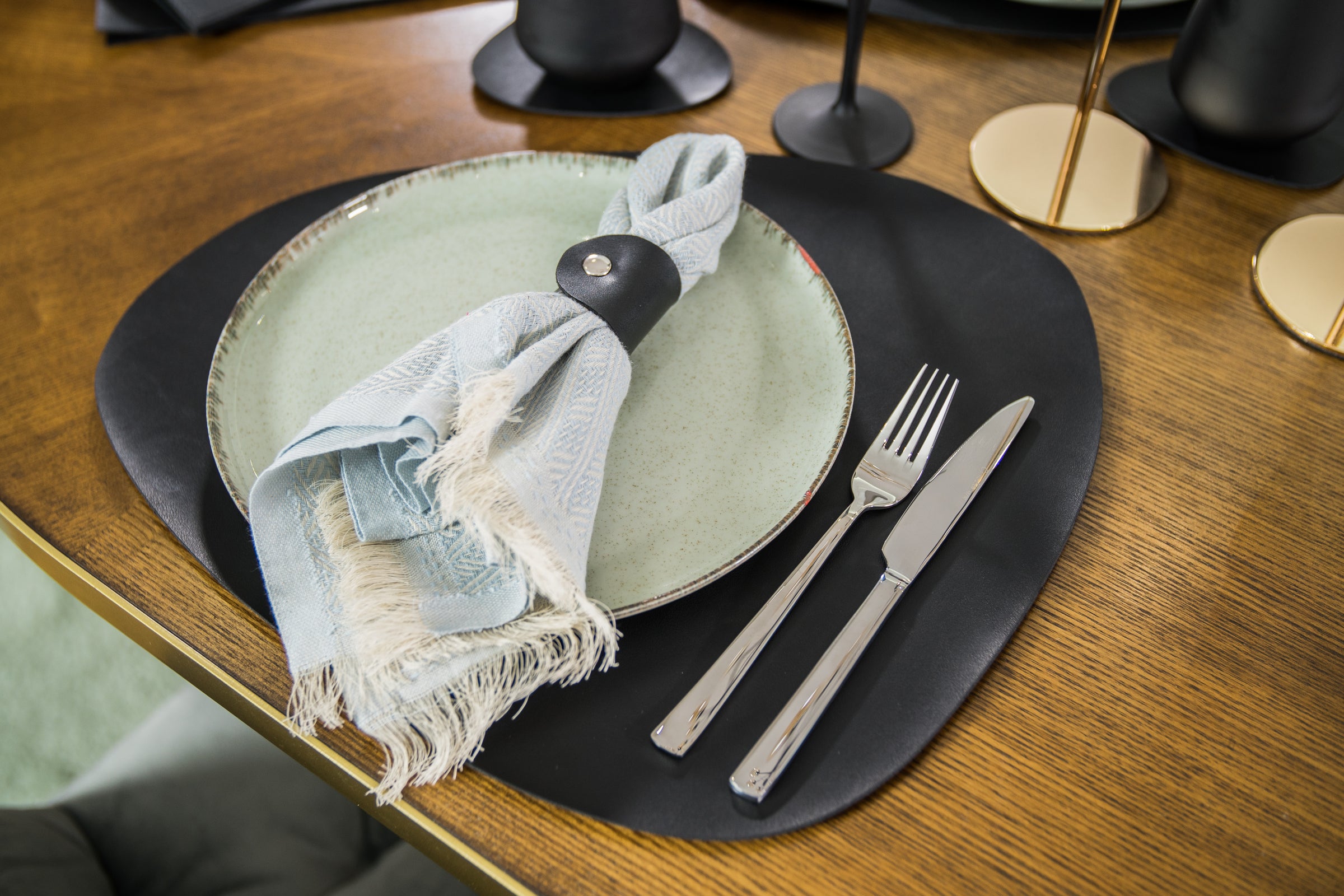 ДРЖАЧ ЗА САЛФЕТИ MONACO